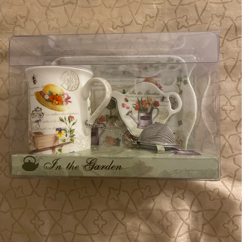 Garden Mug Gift Set. “In The Garden”.